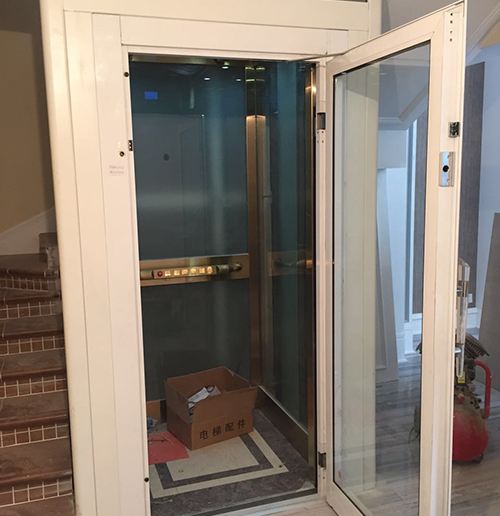 家用電梯
